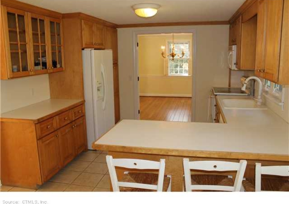 Kitchen (w: fridge) (before)